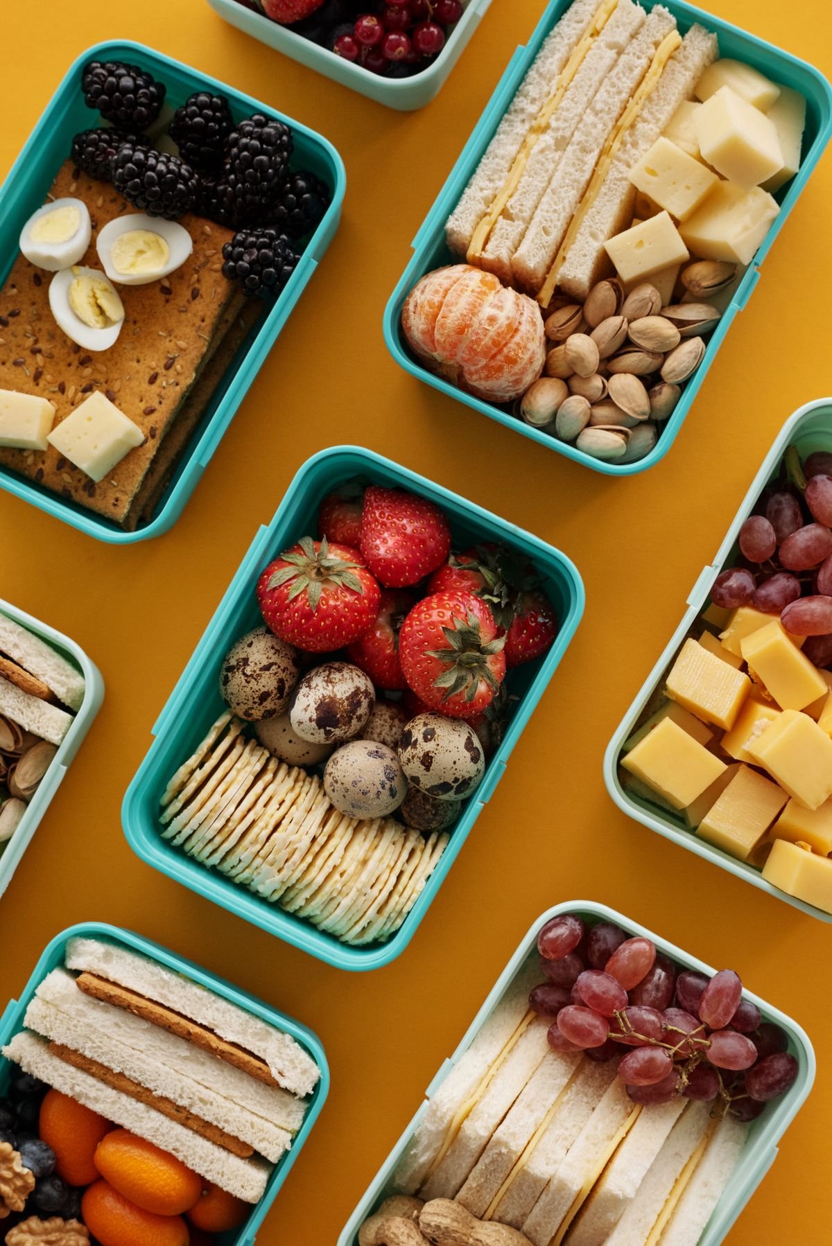 Cheffy Corner electric heated lunch boxes with fresh home-cooked meals